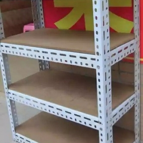 萬用角鋼貨架