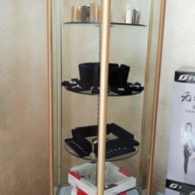 旋轉(zhuǎn)展示貨架